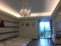 8-Bed Mixed Dormitory Room