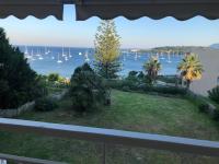 B&B Karyofyto - Classy lux apt w/ sea view, garden, parking - Bed and Breakfast Karyofyto