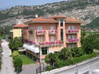 B&B Nago-Torbole - Villa Orchidea - Bed and Breakfast Nago-Torbole