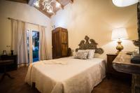 Single Room with Private Bathroom