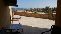 Chalet Ground floor two bedrooms With largeTerrace In Stella Di Mare sea view Ain El Sokhna for Families Only - B&B