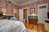 Queen Suite