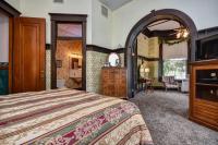 Queen Suite