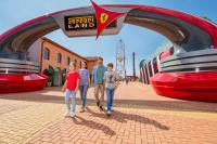 Camera Familiare con Accesso al Parco Divertimenti (5 Adulti + 1 Bambino) + 1 Biglietto per Ferrari Land