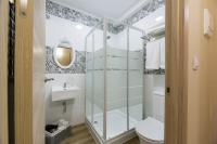 Twin Room with Private Bathroom