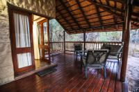 Luxury Quad Bush Chalet