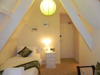 Single Room with Sea View - Room 7