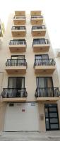 Seashells 2 bedroom Apartment with sunny terrace with stunning sea views - by Getawaysmalta - B&B