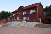 Red House - B&B Orşova