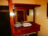 Deluxe One-Bedroom Apartment
