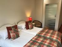 Kamer met 2 Aparte Bedden en Eigen Kookgelegenheid - Alleen Kamer