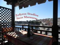 Zefyros Studios - Chambres d'hôtes Néos Marmarás