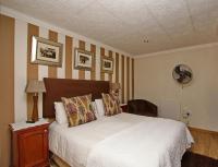 Suite with Garden View