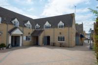 The Lodge at Broadway - Bed and Breakfast