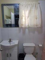 Deluxe Queen Suite
