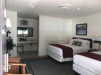 Deluxe Queen Room with Two Queen Beds and Shower