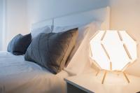 Grote Tweepersoonskamer met 1 of 2 Bedden en Eigen Badkamer