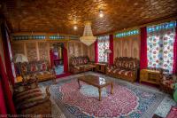 Young Beauty Star Houseboat - B&B