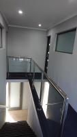 Youngtown Executive Apartments - 2BR included, Free Parking & Wifi, Sofa Bed & Cot fee applies - Chambres d'hôtes Launceston