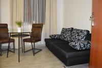 Habitación Triple con vistas al jardín