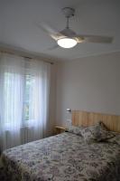 Basic Triple Room with Shared Bathroom