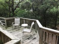 Habitación con cama extragrande.