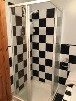 Tweepersoonskamer met 1 of 2 Bedden en Eigen Badkamer