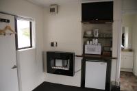 Queen Studio Unit