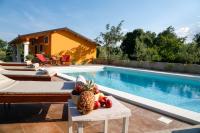 Camp 'Dvor' bell tent accommodation - Chambres d’hôtes Manjadvorci