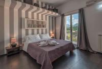 Apartamento de 3 dormitorios con vistas a la piscina.