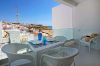 Casa Indigo- Perfect location & Sea View by DreamvillasAlbufeira - B&B