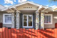 Long Beach House - B&B