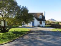 Letterfrack Farm Cottage in village on a farm beside Connemara National Park - Chambres d'hôtes Letterfrack