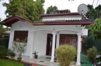 Panvila House, Priváty - Hikkaduwa