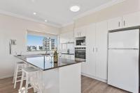 Sunshine Towers Boutique Apartments - B&B Maroochydore