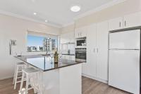 B&B Maroochydore - Sunshine Towers Boutique Apartments - Bed and Breakfast Maroochydore