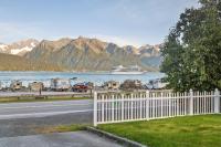 Alaska's Point of View - B&B Seward