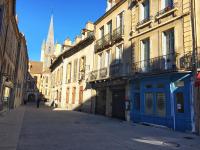 Centre Historique Dijon - Le Patio - Ferienwohnung
