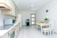 Осокорки современные апартаменты люкс с 2-мя спальнями пр Бажана - Chambres d'hôtes Kiev
