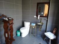 Deluxe Room (2 Adults + 1 Child)