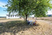 Historic Officer's Farmhouse at OLF - Bed and Breakfast