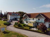Ferienwohnungen Panorama Harrys Bike Tours - Bed and Breakfast