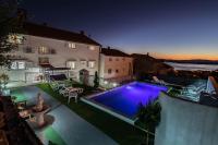 Appartement Deux Chambres avec Balcon et Vue sur la Mer (5 Adultes)
