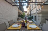 Little Bucharest mansion next to Parliament Palace - B&B Bucarest