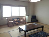 Kamer in Japanse Stijl met Gedeelde Badkamer