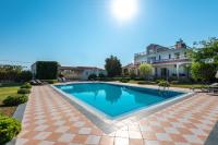 Royal Classico Villa - B&B Kolýmpia