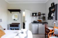 Chambre Lit King-Size - Vue sur Piscine