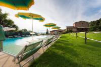 Agriturismo Verniano Five Apartments with Panoramic Pool - B&B Pievescola