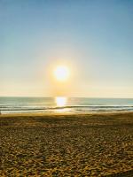 Modern Apartment Near The Beach - B&B Torrelamata