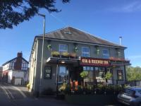 Usk And Railway Inn - Bed and Breakfast